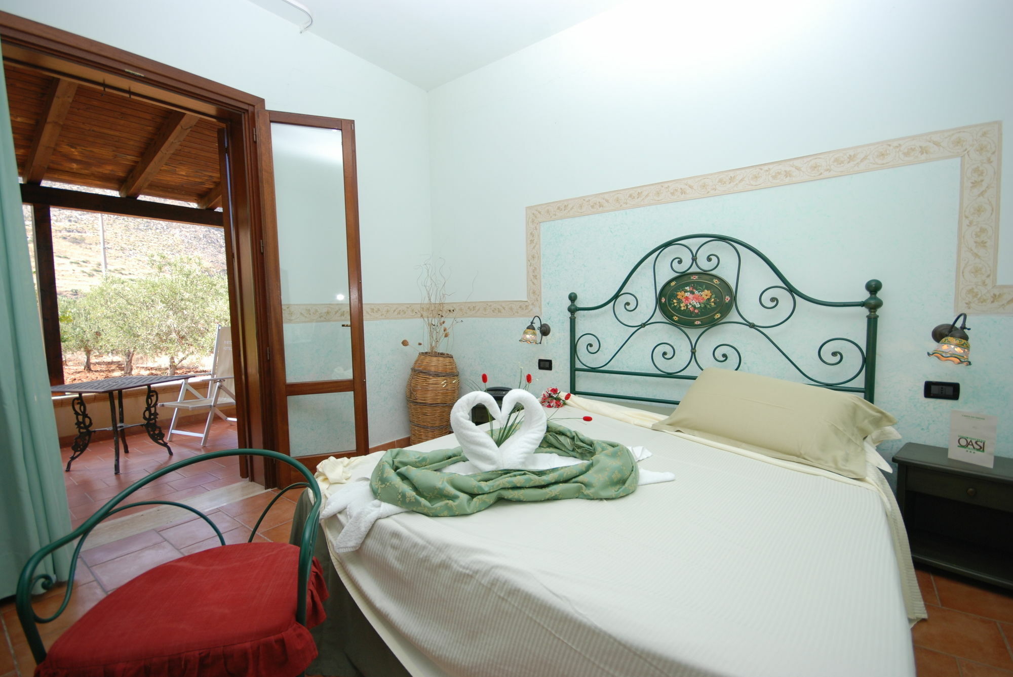Hotel Oasi Da Paolo Кастелуцо Екстериор снимка